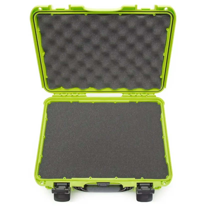 Nanuk 910 Case with Foam - Lime