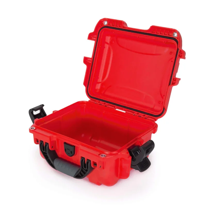 Nanuk 905 Case empty – w/First Aid Logo - Red
