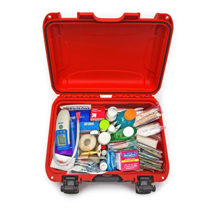Nanuk 915 Case 915 empty – w/First Aid Logo - Red