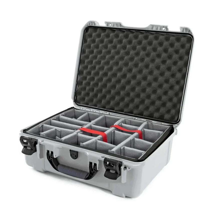 Nanuk 940 Case w/padded divider - Silver
