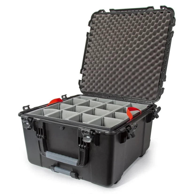 Nanuk 970 Case w/padded divider  - Black