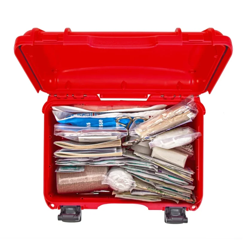 Nanuk 909 Case empty – w/First Aid Logo - Red