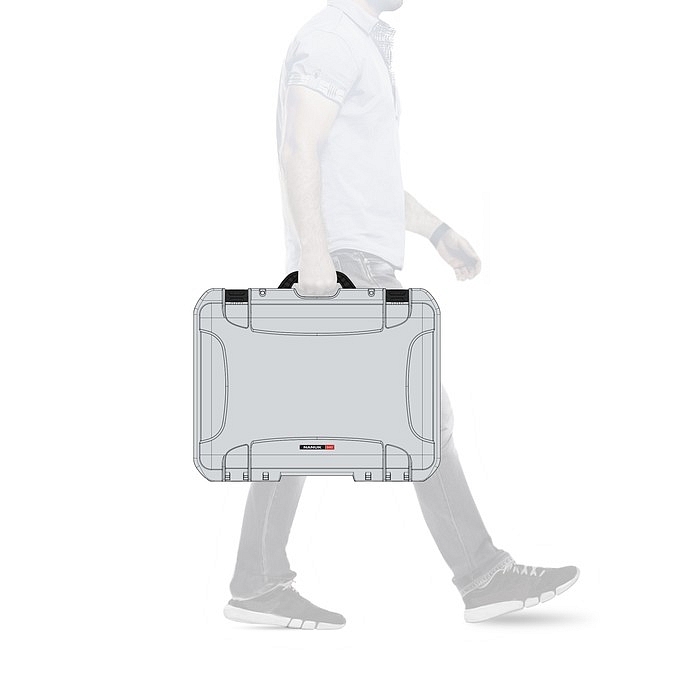 Nanuk 940 Case w/padded divider - Silver