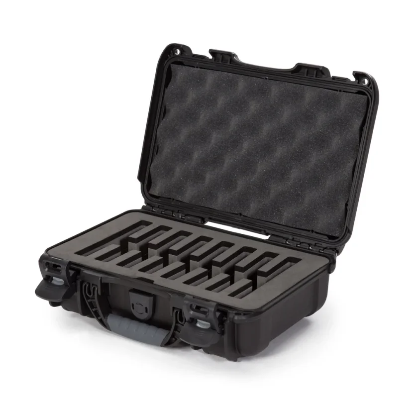 Nanuk 909 Case with Foam insert for 8 Knives - Black Nanuk 909 Case with Foam insert for 8 Knives - Black