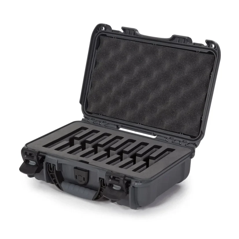 Nanuk 909 Case with Foam insert for 8 Knives - Graphite Nanuk 909 Case with Foam insert for 8 Knives - Graphite
